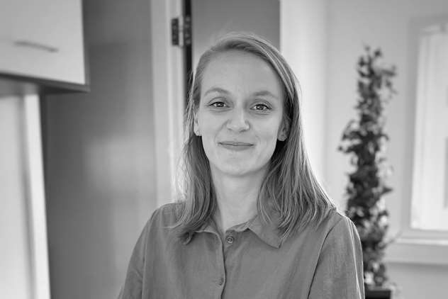 maria_sort-hvid